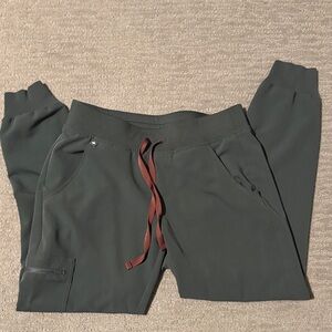 Figs Olive jogger small petite